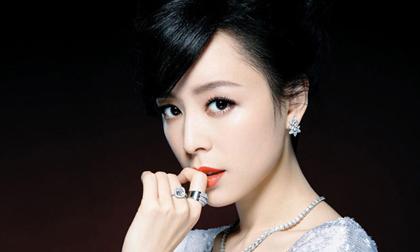 Trương Tịnh Sơ sang trọng, hấp dẫn với trang sức tiền tỷ