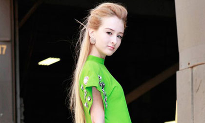 Thông tin độc, sốc về cô bé 14 tuổi cực giống Angela Phương Trinh