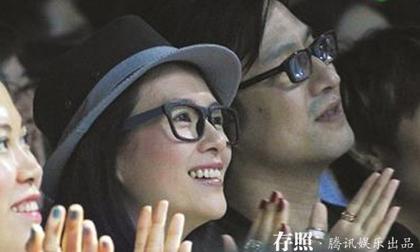 Bằng chứng Chương Tử Di hẹn hò HLV The Voice