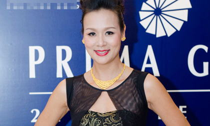 Siêu mẫu Trần Bảo Ngọc mặn mà ở tuổi 36