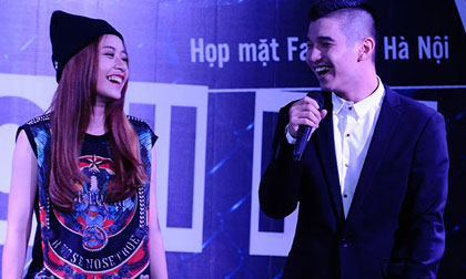 Cường Seven hát tặng Chi Pu trong buổi họp fans ở Hà Nội