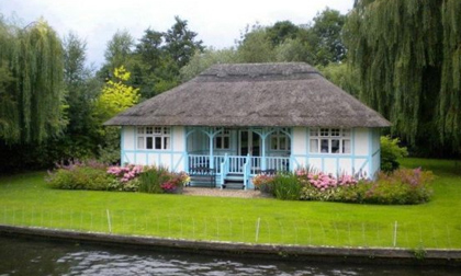 Chiêm ngưỡng những ngôi nhà cổ tích giữa đời thực