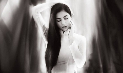 Khoảnh khắc Hà Tăng đẹp mê hồn với áo dài