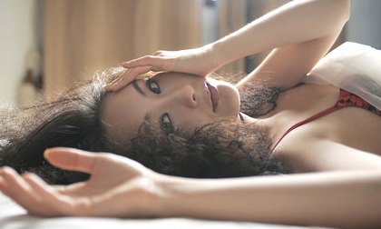 Phụ nữ nghĩ gì khi chồng "bóc bánh trả tiền"