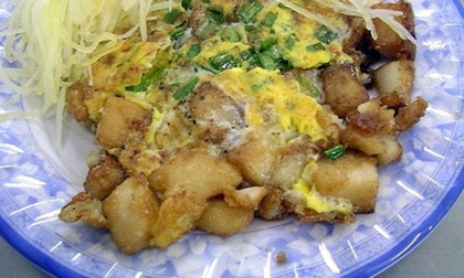 Thích thú với món quà vặt bột chiên ngày se lạnh 