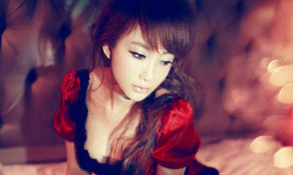 Bây giờ, ngực nhỏ khéo lại hay!