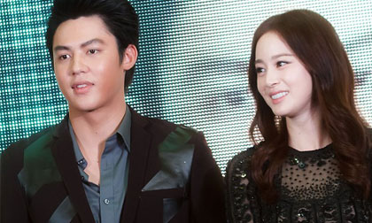 Kim Tae Hee vẫn trẻ măng khi đứng cạnh hot boy Thái kém 10 tuổi