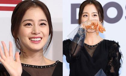 Kim Tae Hee trổ tài làm kim chi ngay buổi họp báo