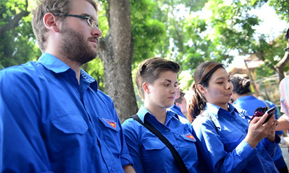 Biển người đổ về Hoàng Diệu thắp hương Đại tướng