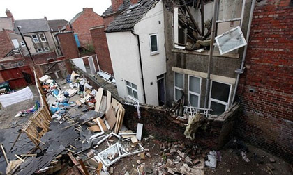 Tai nạn ngớ ngẩn vì... tự tử bất thành