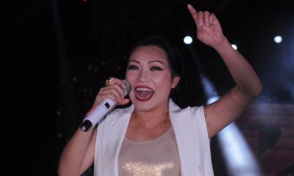 Phương Thanh gặp sự cố nhưng vẫn "máu lửa"