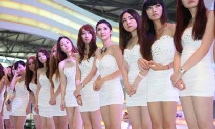 PG - nghề không chỉ… khoe đùi