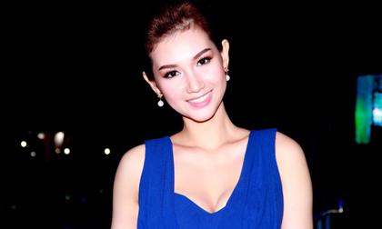 Hotgirl Quỳnh Chi tái xuất với vẻ đẹp ngọt ngào