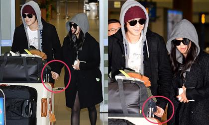 Clip: Kim Bum và Moon Geun Young nắm chặt tay ở sân bay Hàn