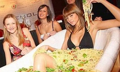 Các kiểu tắm đồ ăn độc nhất vô nhị