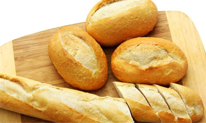 Làm trắng răng bằng bánh mì