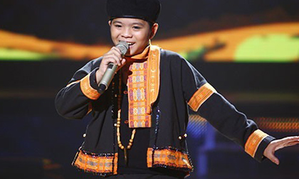 Quang Anh The Voice kids lần đầu song ca cùng Tuấn Hưng