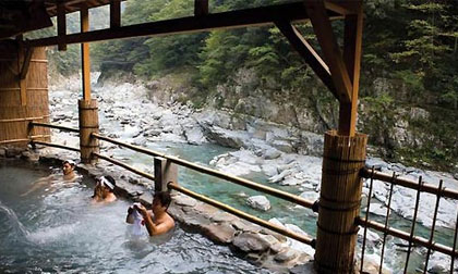 Khám phá văn hóa tắm độc đáo khắp hành tinh