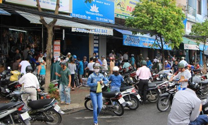 Chùm ảnh: người dân Đà Nẵng ráo riết chuẩn bị ứng phó với siêu bão Haiyan