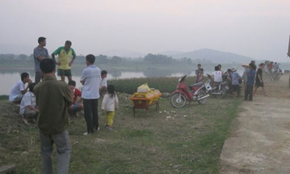 Phát hiện xác nam thanh niên đang phân hủy trên sông Mã