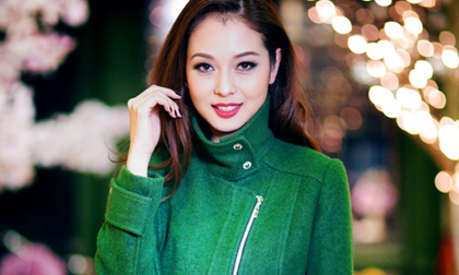 Jennifer Phạm một mình đón Noel sớm giữa chiều đông Hà Nội