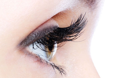 Mẹo 'kích' lông mi dài và dày ngoài sức tưởng tượng