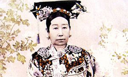 Từ Hy mê kịch dâm ô như thế nào?