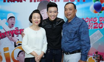 Trấn Thành lần đầu tiên "khoe" bố mẹ ruột