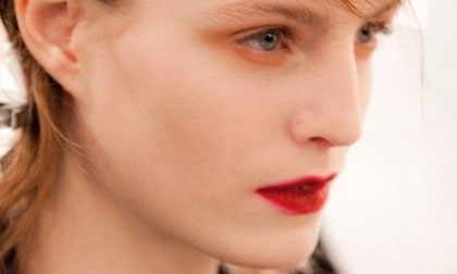 Giữ đôi môi luôn đỏ hồng trong mùa đông khô lạnh