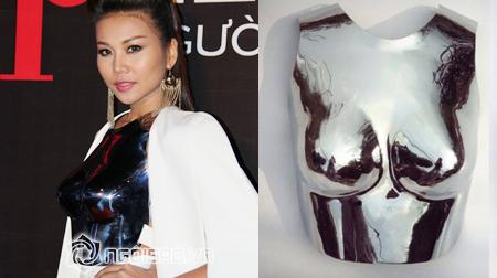 Cận cảnh 'áo giáp' độc đáo nặng 3kg của Thanh Hằng