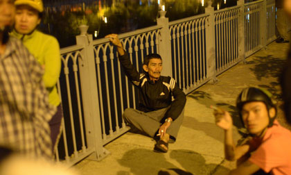 Xót xa cảnh chồng lao xuống sông cứu vợ, cả hai chết đuối