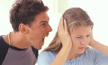 Từ ngày mai (28/12), chồng chửi vợ sẽ bị phạt tiền