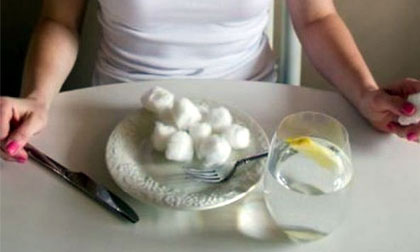 Các biện pháp giảm cân kinh hoàng của chị em