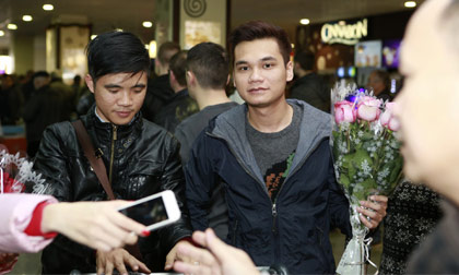 Khắc Việt được chào đón nồng nhiệt khi diễn show ở Nga