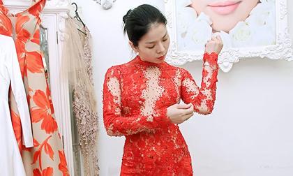 Lệ Quyên tất bận thử đồ chuẩn bị cho show diễn