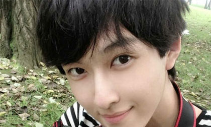 Chàng trai có vẻ đẹp mong manh như thiếu nữ