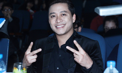 Tuấn Hưng trẻ trung làm giám khảo đêm nhạc sinh viên