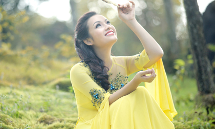 Tân Nhàn Sao Mai đẹp thướt tha trong "Chiều nắng"