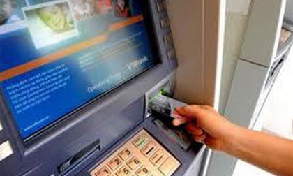 Ngân hàng sẽ tăng phí ATM? (09/12 08:21)