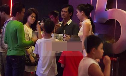 Lần đầu lộ diện đại gia đình Ngọc Trinh 