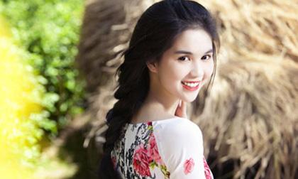 Ngọc Trinh: "Tôi hot rồi, đóng phim làm gì?"