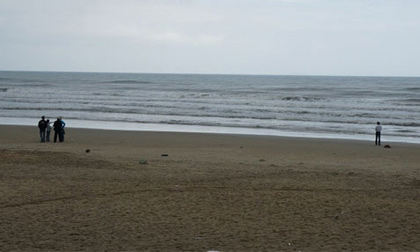 Đi xin cưới, chú rể bị sóng cuốn mất tích