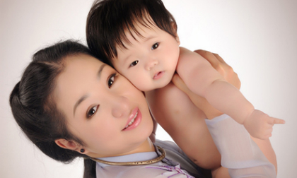 Mỹ nhân Việt "kết" mốt sang nước ngoài sinh con 