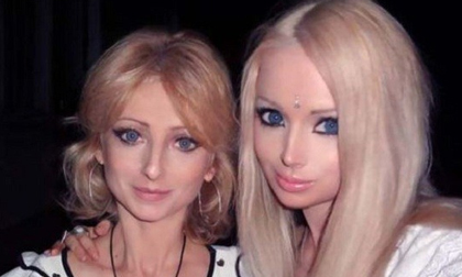 Gia đình búp bê gây sốt