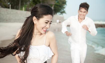 Phùng Ngọc Huy - Mai Phương rượt bắt nhau lãng mạn trên bãi biển