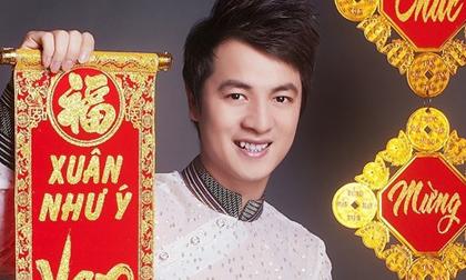Đăng Khôi cười rạng rỡ mừng xuân mới