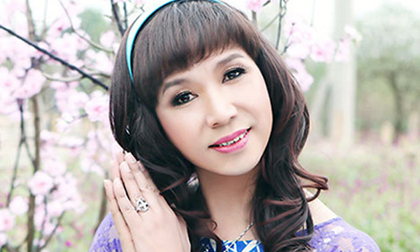 Lộ 2 clip "chuyển giới" của Long Nhật