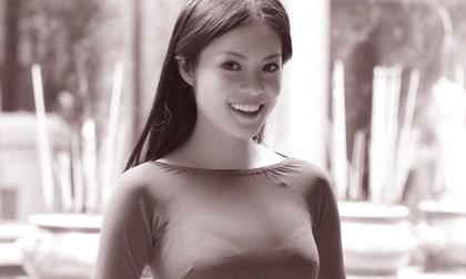 Dương Cẩm Lynh đi chùa cầu an ngày cuối năm