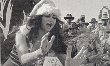 Người Mỹ xả stress tình dục cho quân nhân như thế nào?