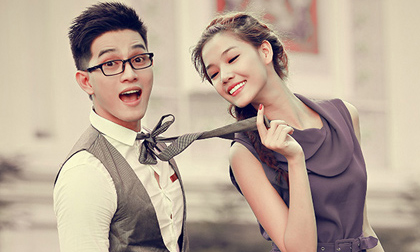 Bạn gái Huỳnh Anh nhí nhảnh trên phố cùng hot boy khác